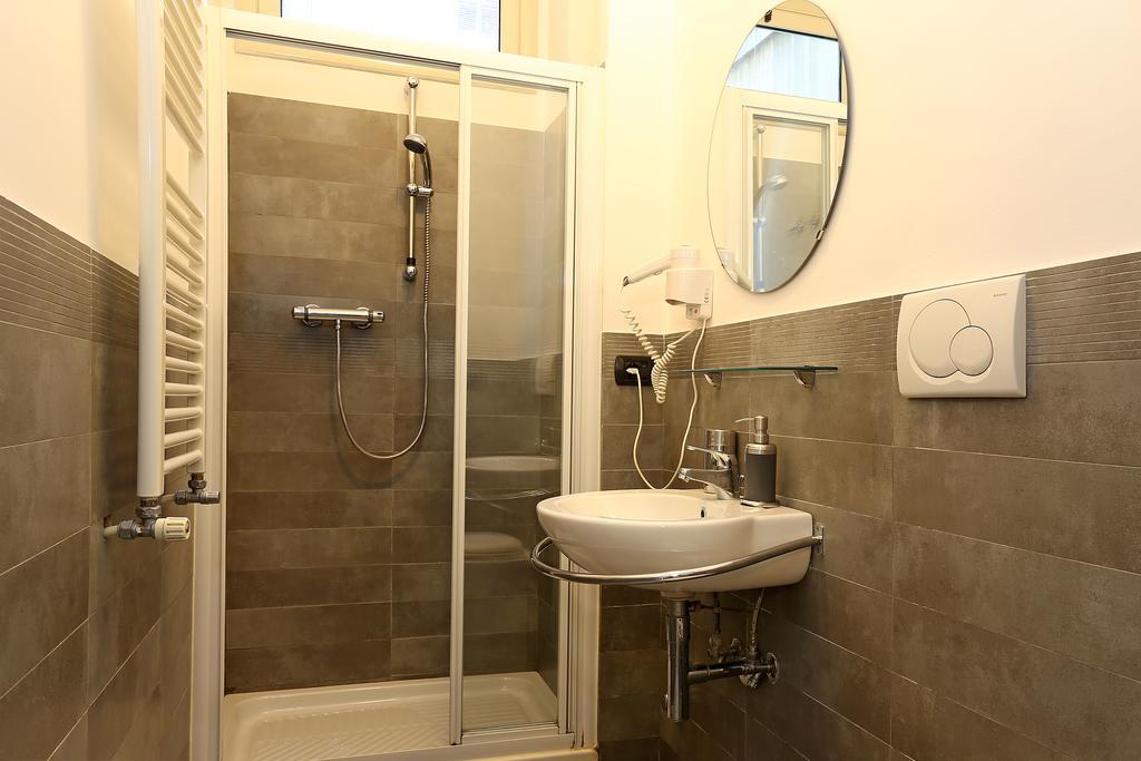 Hotel Mr Frills à Rome Extérieur photo