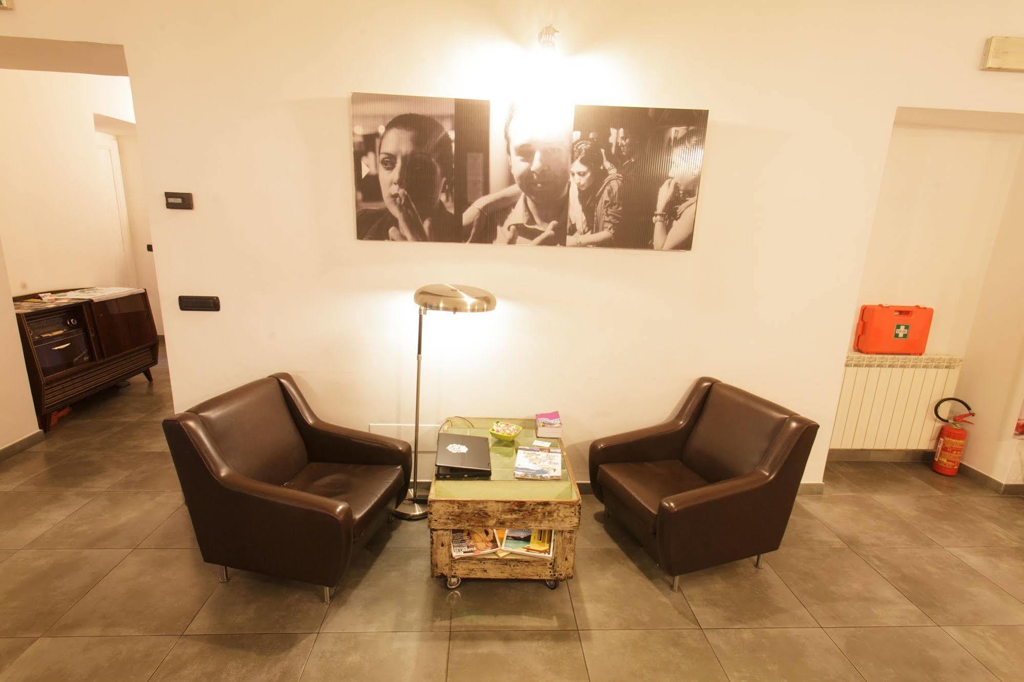 Hotel Mr Frills à Rome Extérieur photo